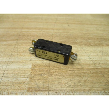 Licon 11-204 Switch 11204 WScrew Terminals - New No Box