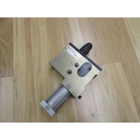 Tunkers K 32 UZ T12 Pneumatic Clamp 17597000 - Used