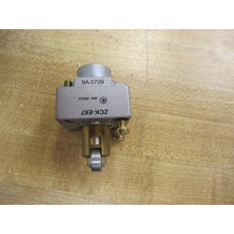 Telemecanique ZCK-E67 Limit Switch Head With Roller ZCKE67 064580 - New No Box