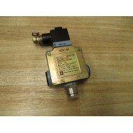 Telemecanique XCKM Limit Switch ZCKM1 WO Lever Arm - Used