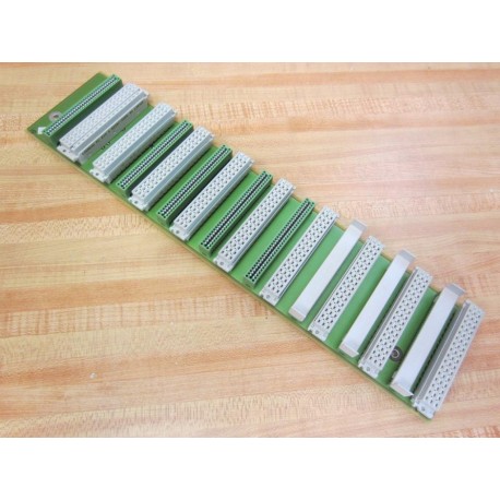 Siemens 811-0261-01B 6ES57.. 7-Slot Rack 8110142-02 - Used
