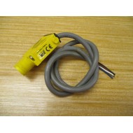 Banner SM312CV2 Mini-Beam Scanner WO Nut - Used