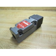 Square D 9007 PSR321A 9007PSR321A AC Proximity Switch Series B - Used