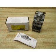 Square D L100WS2M3 R.B. Denison Lox-Switch Limit Switch Series F