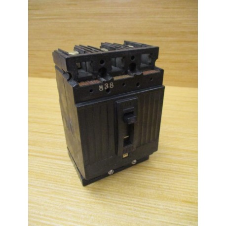 General Electric TE132020 20A Circuit Breaker GE Cracked Corner - Used