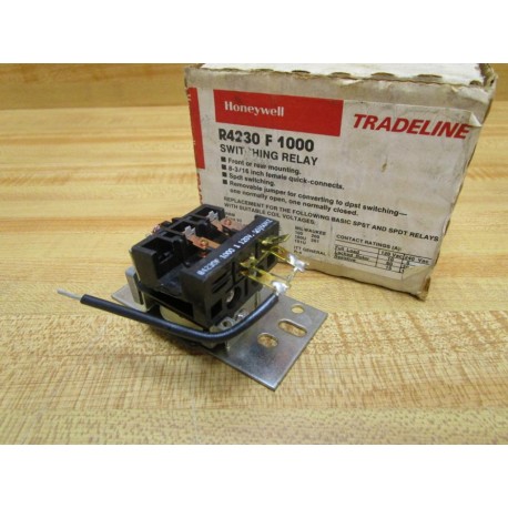 Honeywell R4230 F 1000 Switching Relay R4230F1000