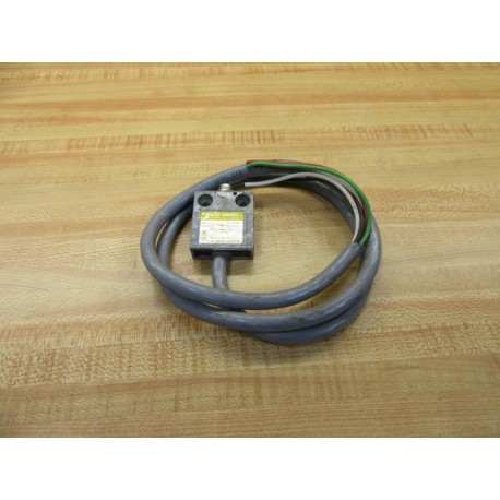 Micro Switch 914CE46-3 Limit Switch 914CE463 - Used