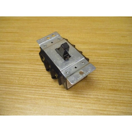 Hubbell HBL7810UD General Purpose Switch 724F - New No Box