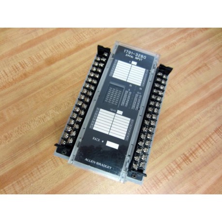 Allen Bradley 1791-32B0 IO Module 1791-32BO 96364071 Rev.B01 wo Guards - Used