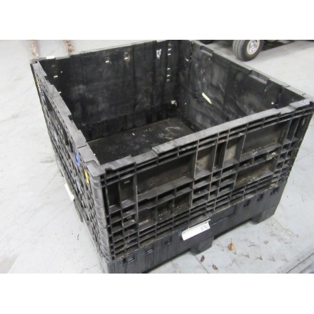 Buckhorn 45" x 48" x 34" Collapsible Plastic Pallet Box (Pack of 17) - Used