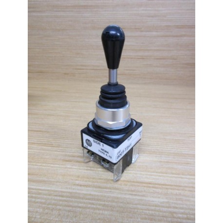 Allen Bradley 800T-T2H1 Toggle Switch 800TT2H1 W (2) 800T-XD2 - New No Box
