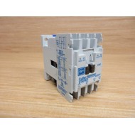 Cutler Hammer D15CR31 Eaton Control Relay - Used