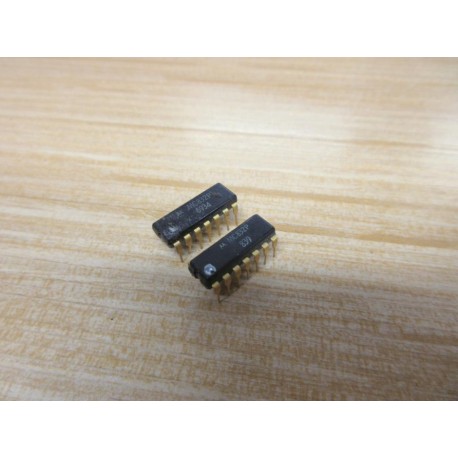 Motorola MC832P Integrated Circuit (Pack of 2) - New No Box