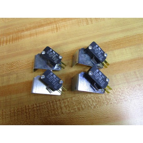 Micro Switch V7-3E17D8 Pin Plunger V73E17D8 WBracket (Pack of 4) - New No Box