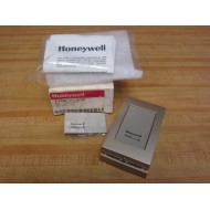 Honeywell T7067A1008 Electronic Thermostat