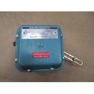 Honeywell 870020-012-11-00 Electro-Pneumatic Pressure Control 8700200121100 - Used