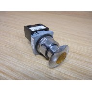 Siemens 52PP2M9 Illum. PushPull Button W52AAIM4 & Amber Lens - New No Box