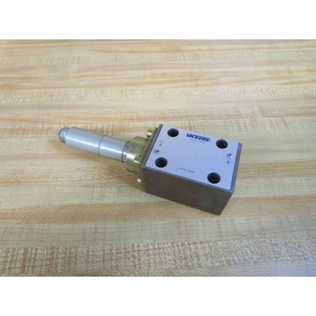 Vickers DG3VP-3-102A-VM-UB-10 Hydraulic Directional Control Valve WOut Coil - New No Box