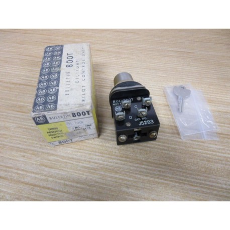 Allen Bradley 800T-J52B3 Keyed Selector Switch 800TJ52B3 W Key, (2)800T-XA