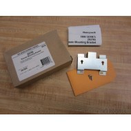 Honeywell 203765 Remote Mounting Bracket