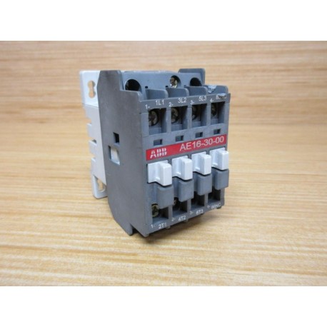 ABB AE16-30-00-81 Contactor AE16-30-00 Cracked Mount - Used