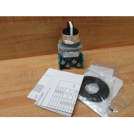 Allen Bradley 800T-J2KA1BR 2-Pos Selector Switch W800T-XAR - New No Box