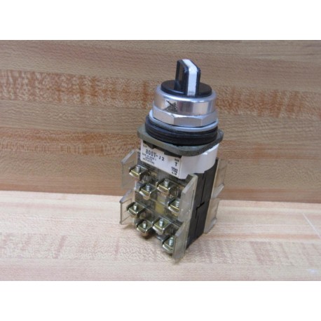 Allen Bradley 800T-J2C Selector Switch 800TJ2C W(4) 800T-XA - Used