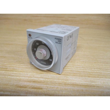 Omron H3CR-H8L Timer H3CRH8L 100110120VAC, 0.06 - 12 Min. - Used