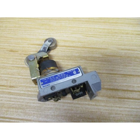 Micro Switch BZV6-RN2X1 Limit Switch BZV6RN2X1 WO Base - Used