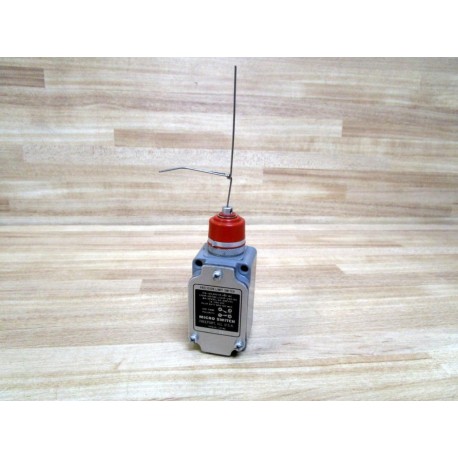 Micro Switch 8LS125 Limit Switch - Used