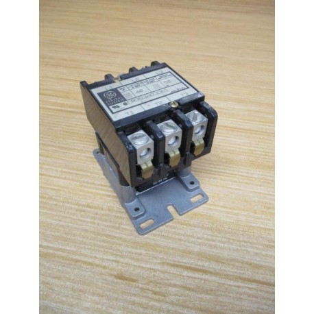 General Electric CR353AD3DA1 GE Contactor - Used