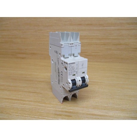 Siemens 5SJ4218-8HG42 15A Circuit Breaker 5SJ42188HG42 - Used