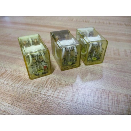 IDEC RH2B-UL-DC24V Relay RH2BULDC24V (Pack of 3) - Used