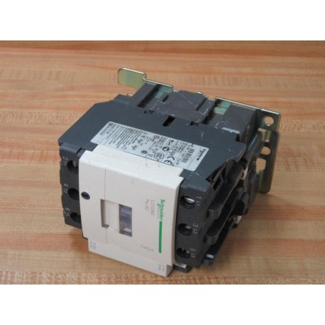 Schneider Electric LC1D65F7 Contactor Chipped Corner - Used