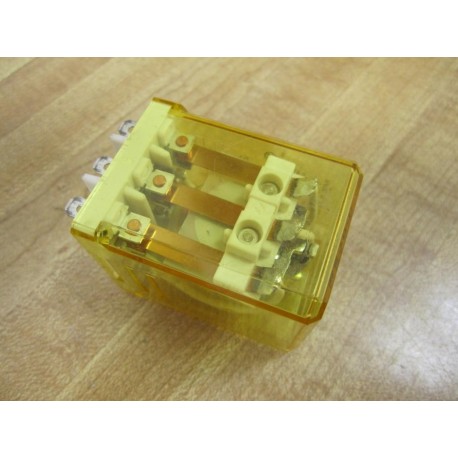 Idec RR3B-U AC240V Relay RR3BU 7.5A 110VAC - Used