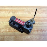 Numatrol LR3-0201 Numatics Limit Switch LR30201 WPin Plinger - Used