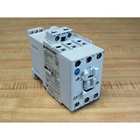 Allen Bradley 100-C37*00 Contactor 100-C37D00 Ser A - New No Box