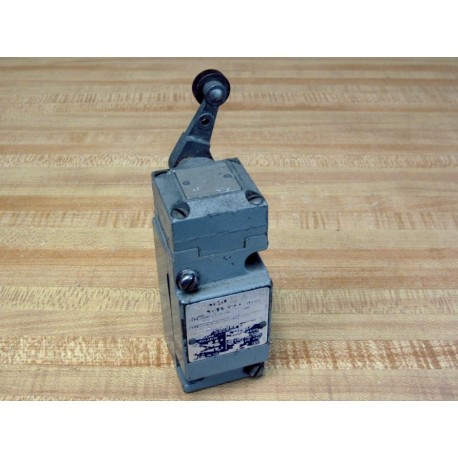 Square D 9007-C54A2 Limit Switch 9007C54A2 WRoller - Used
