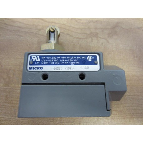 Honeywell BZE6-2RQ9 Limit Switch WRoller BZE62RQ9 WBase - New No Box