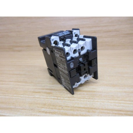 KlocknerMoeller DIL00 M Contactor DIL00M Coil: 110V 50HZ, 120V 60HZ - Used