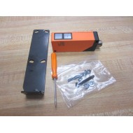 IFM Efector OT5009 Sensor  OTE-FPKGUS-100-IPF WBracket - Used