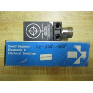GE General Electric CR215DW402D02 Proximity Switch