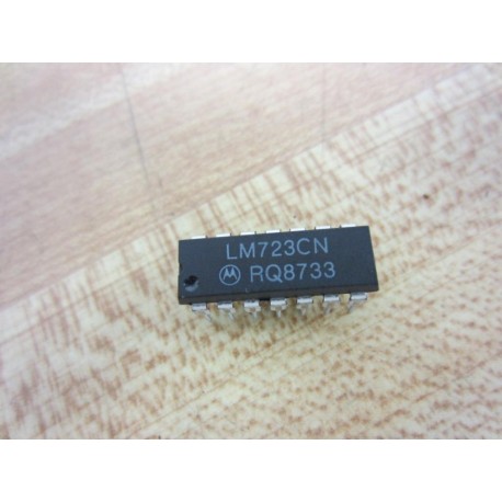 Motorola LM723CN Integrated Circuit
