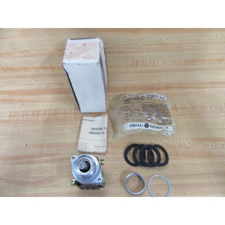 General Electric CR2940UX224A4 Push Button Switch