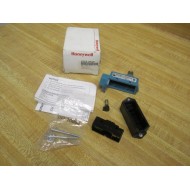 Honeywell BZE6-2RQ8 Limit Switch BZE62RQ8 Chipped Switch