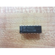 National Semiconductor DM74LS139N Integrated Circuit