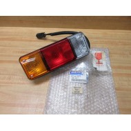 Komatsu 425-06-33210 Lamp Assembly 4250633210