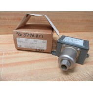 United Electric Controls J6-148 Pressure Switch J6148