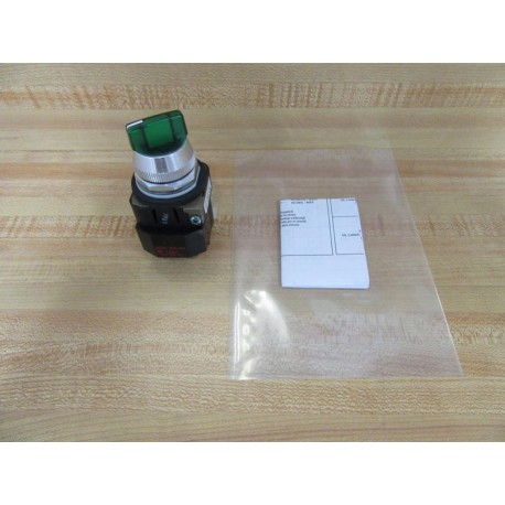 Allen Bradley 800T-16HR17KB6AX Selector Switch Green - New No Box