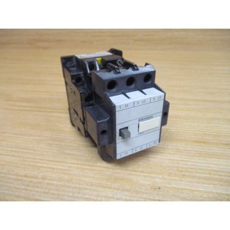 Siemens 3TB44 17-0A Contactor 3TB44170A Coil: 110-132V, 5060Hz - Used